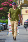 Ashton Kutcher enjoys a good rub down