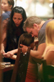 Matt Damon and family celebrate Gia¿s 6th Birthday at Disneyland!