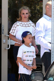 Britney Spears does lunch with the boys at Wildflour Bakery & Cafe