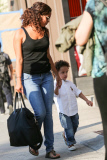 Mariah Carey treats Monroe and Moroccan to a pizza lunch