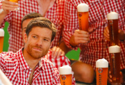 Fussball: Bayerns Fussballer beim Paulaner Sponsorentermin