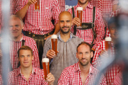 Fussball: Bayerns Fussballer beim Paulaner Sponsorentermin
