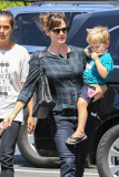 Jennifer Garner, Seraphina and Samuel stop by their favorite place