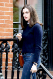 Anne Hathaway can't quite put her finger on it