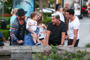 *EXCLUSIVE* Backstreet Boys¿ Lance Bass and A.J McLean reunite for dinner with the family