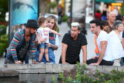 *EXCLUSIVE* Backstreet Boys¿ Lance Bass and A.J McLean reunite for dinner with the family