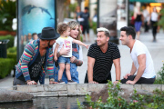 *EXCLUSIVE* Backstreet Boys¿ Lance Bass and A.J McLean reunite for dinner with the family