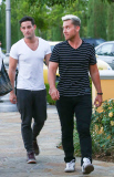 *EXCLUSIVE* Backstreet Boys¿ Lance Bass and A.J McLean reunite for dinner with the family