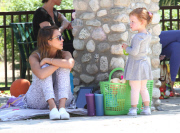 Semi-Exclusive... Jessica Alba & Family Enjoy A Day At The Park 