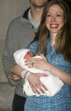 Chelsea Clinton leaves hospital with baby Charlotte
