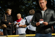 Ukraine : Parliamentary election starts