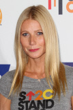 Celebrities Stand Up To Cancer in Hollywood