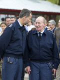 King Felipe VI And King Juan Carlos I During An Air Show 