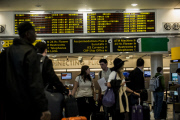 Ebola screening ramped up at NYC area airports