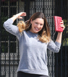 Kelly Brook showing curves in spandex - Part 2