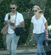 Exclusive... Natalie Portman & Family Out For Breakfast In Los Feliz 