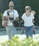 Exclusive... Natalie Portman & Family Out For Breakfast In Los Feliz 