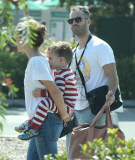 Exclusive... Natalie Portman & Family Out For Breakfast In Los Feliz 