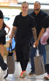 Semi-Exclusive... Justin Bieber Shopping At The Beverly Center 