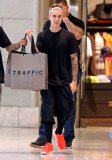 Semi-Exclusive... Justin Bieber Shopping At The Beverly Center 