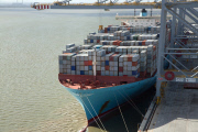 The Edith Maersk container ship, the largest ever on the Thames, London, Britain  - 19 Oct 2014