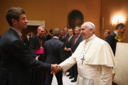 Spieler und Funktionäre des FC Bayern München bei einer Privataudienz bei Papst_Franziskus