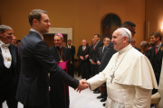 Spieler und Funktionäre des FC Bayern München bei einer Privataudienz bei Papst_Franziskus