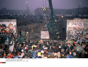RFA: Demolition du mur de Berlin
