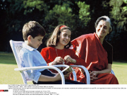 EXCLUSIF - INDIA : Indira Gandhi et ses petits-enfants Rahul et Priyanka.