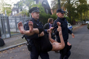 Femen Protest vor der Iranischen Botschaft, Berlin