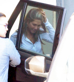 PREMIUM EXCLUSIVE Jennifer Aniston ditches engagement ring during lunch date at Tavern