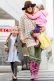 Sarah Jessica Parker Walking her Twin Daughters to School