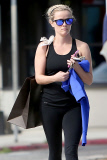 *EXCLUSIVE* Reese Witherspoon gets a little shopping done after her workout