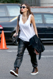 Brunette beauty Nicole Scherzinger heads into a Hollywood studio for rehearsal