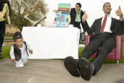 Tallest living man meet the shortest man,England, 13.11.14