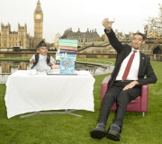 Tallest living man meet the shortest man,England, 13.11.14