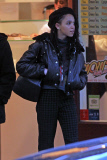 *EXCLUSIVE* FKA Twigs grabs some Cream Puffs with her Band Members