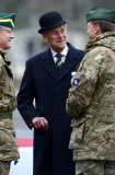 Prinz Philip zeichnet Soldaten in Paderborn aus