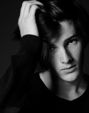 PIERCE BROSNAN'S SON MAKES MODELLING DEBUT.