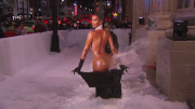 KIM KARDASHIAN SNOW-BLOWER