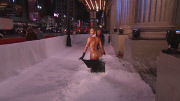 KIM KARDASHIAN SNOW-BLOWER