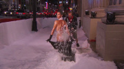 KIM KARDASHIAN SNOW-BLOWER