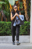 *EXCLUSIVE* Tallulah Willis Channels Mother Demi Moore¿s G.I. Jane Look
