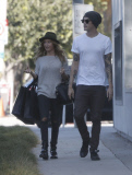 Ashley Tisdale und Ehemann Christopher_French unterwegs in West Hollywood