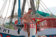 *EXCLUSIVE* **NO WEB, MUST CALL FOR PRICING** Anna Faris and Chris Pratt have a romantic getaway in Maui with baby Jack
