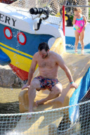 *EXCLUSIVE* **NO WEB, MUST CALL FOR PRICING** Anna Faris and Chris Pratt have a romantic getaway in Maui with baby Jack