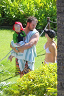 *EXCLUSIVE* **NO WEB, MUST CALL FOR PRICING** Anna Faris and Chris Pratt have a romantic getaway in Maui with baby Jack