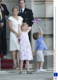 Olympic Torch Relay passes through Buckingham Palace, London, Britain - 26 Jul 2012