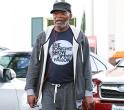 Samuel L. Jackson out and about grocery shopping in Beverly Hills, Los Angeles, America - 08 Dec 2014