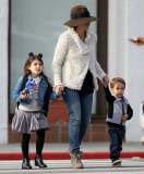 Sarah Michelle Gellar Out With Her Children In Santa Monica 